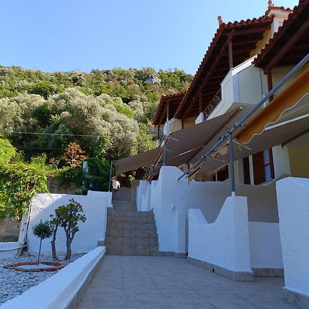 Athina Studio Apartments Kerveli Exterior foto