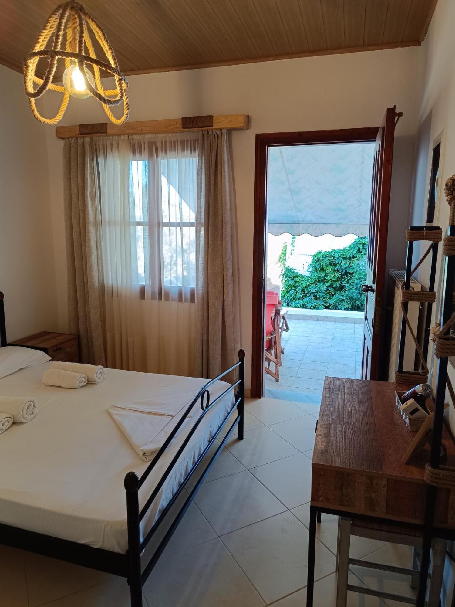 Athina Studio Apartments Kerveli Exterior foto