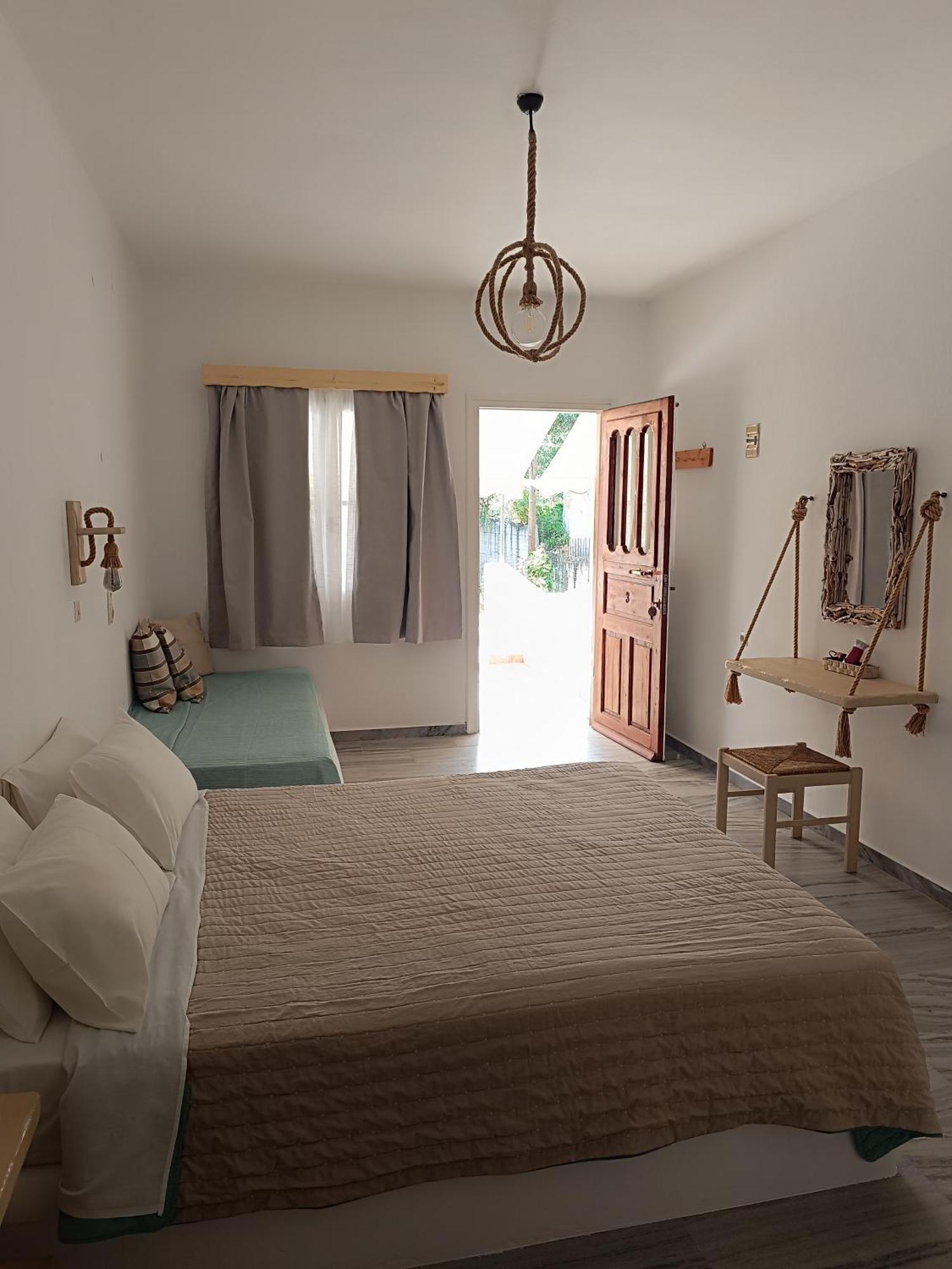 Athina Studio Apartments Kerveli Exterior foto