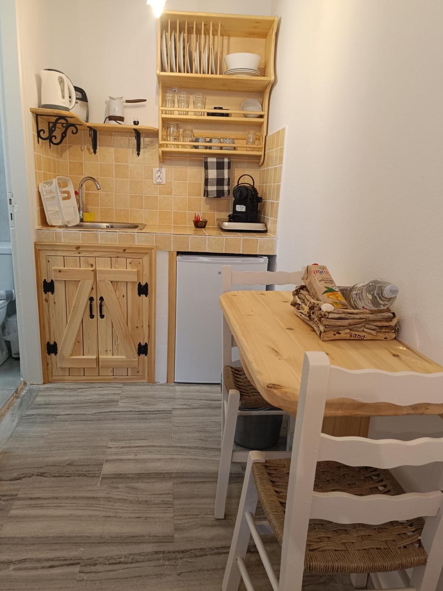 Athina Studio Apartments Kerveli Exterior foto