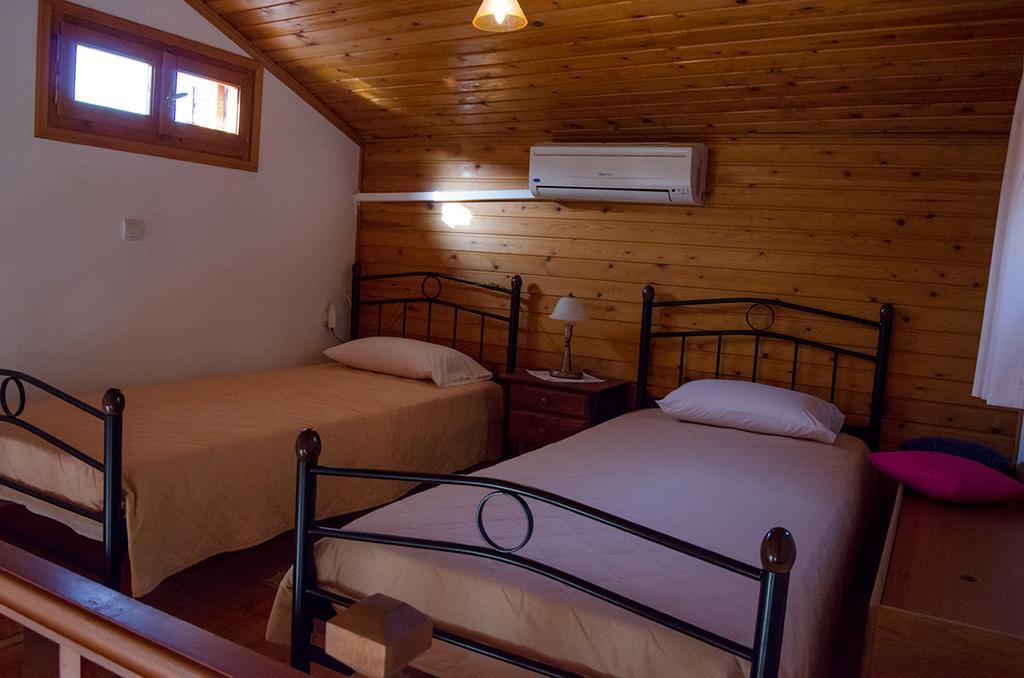 Athina Studio Apartments Kerveli Cameră foto