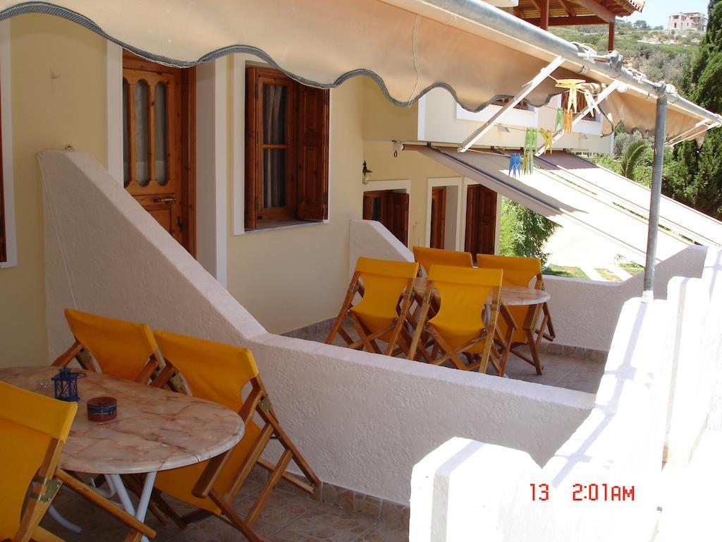 Athina Studio Apartments Kerveli Cameră foto